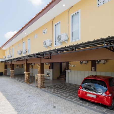 Kedungwaru Reddoorz Syariah Near Rsud Dr Iskak Tulungagung酒店 外观 照片