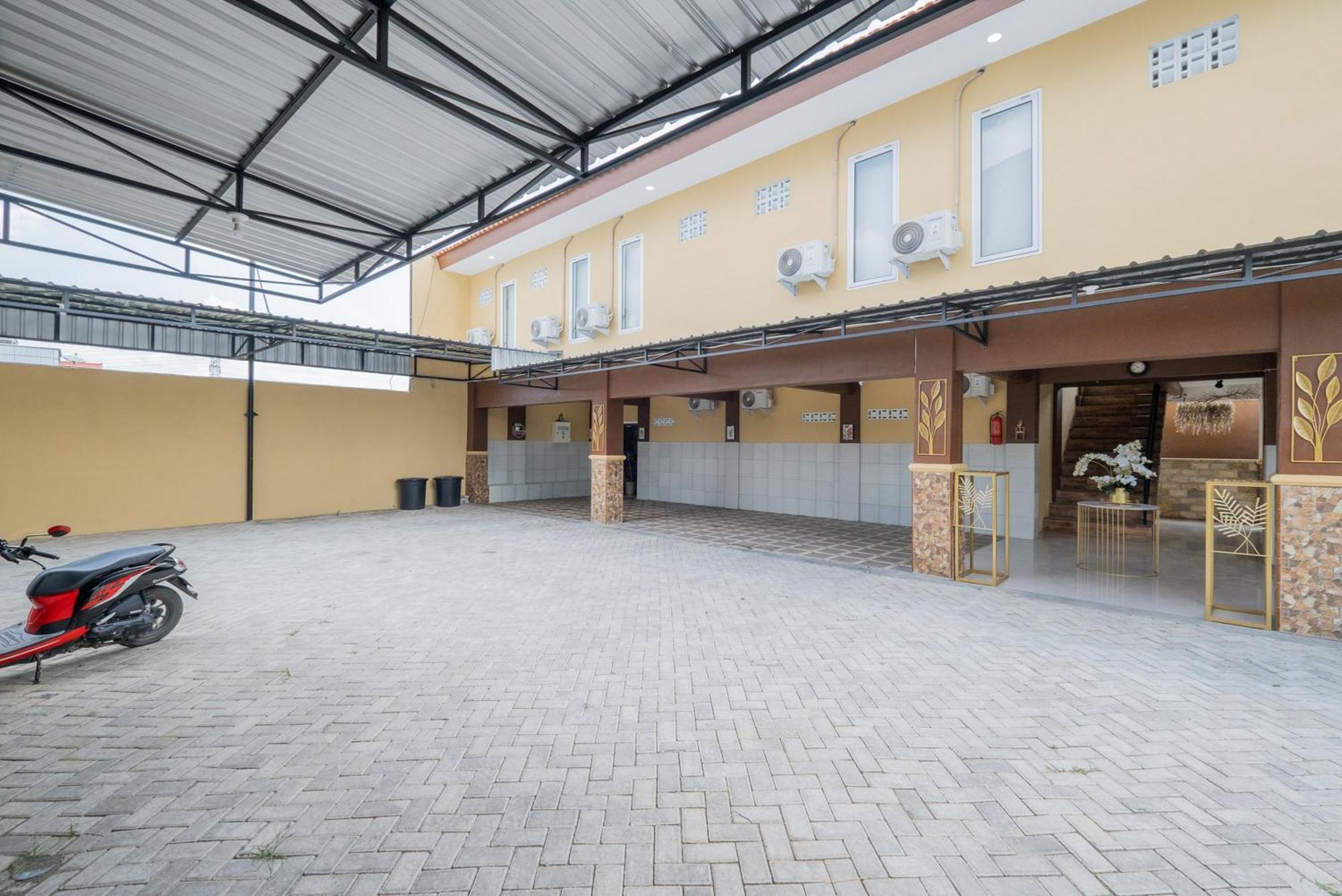 Kedungwaru Reddoorz Syariah Near Rsud Dr Iskak Tulungagung酒店 外观 照片