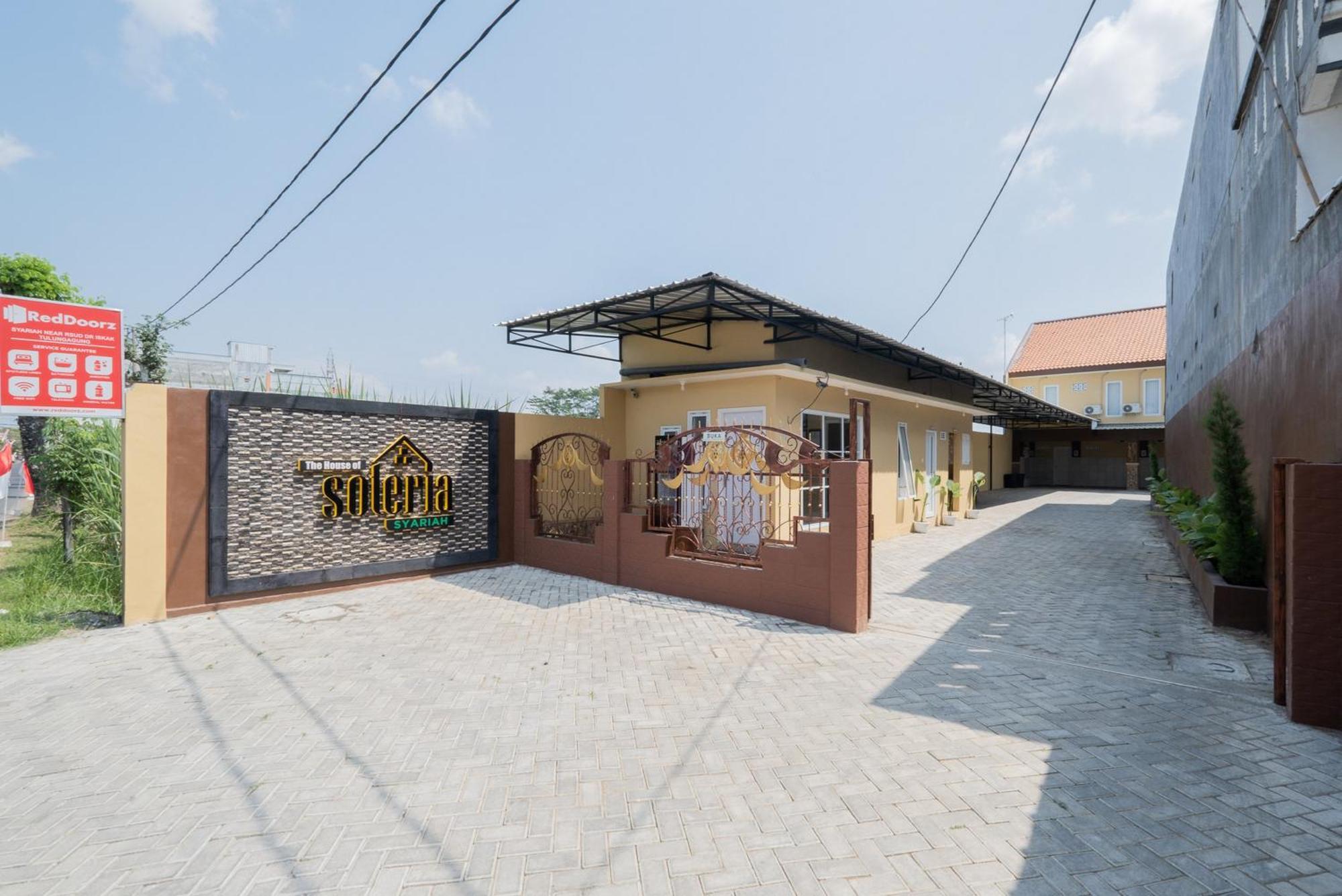 Kedungwaru Reddoorz Syariah Near Rsud Dr Iskak Tulungagung酒店 外观 照片