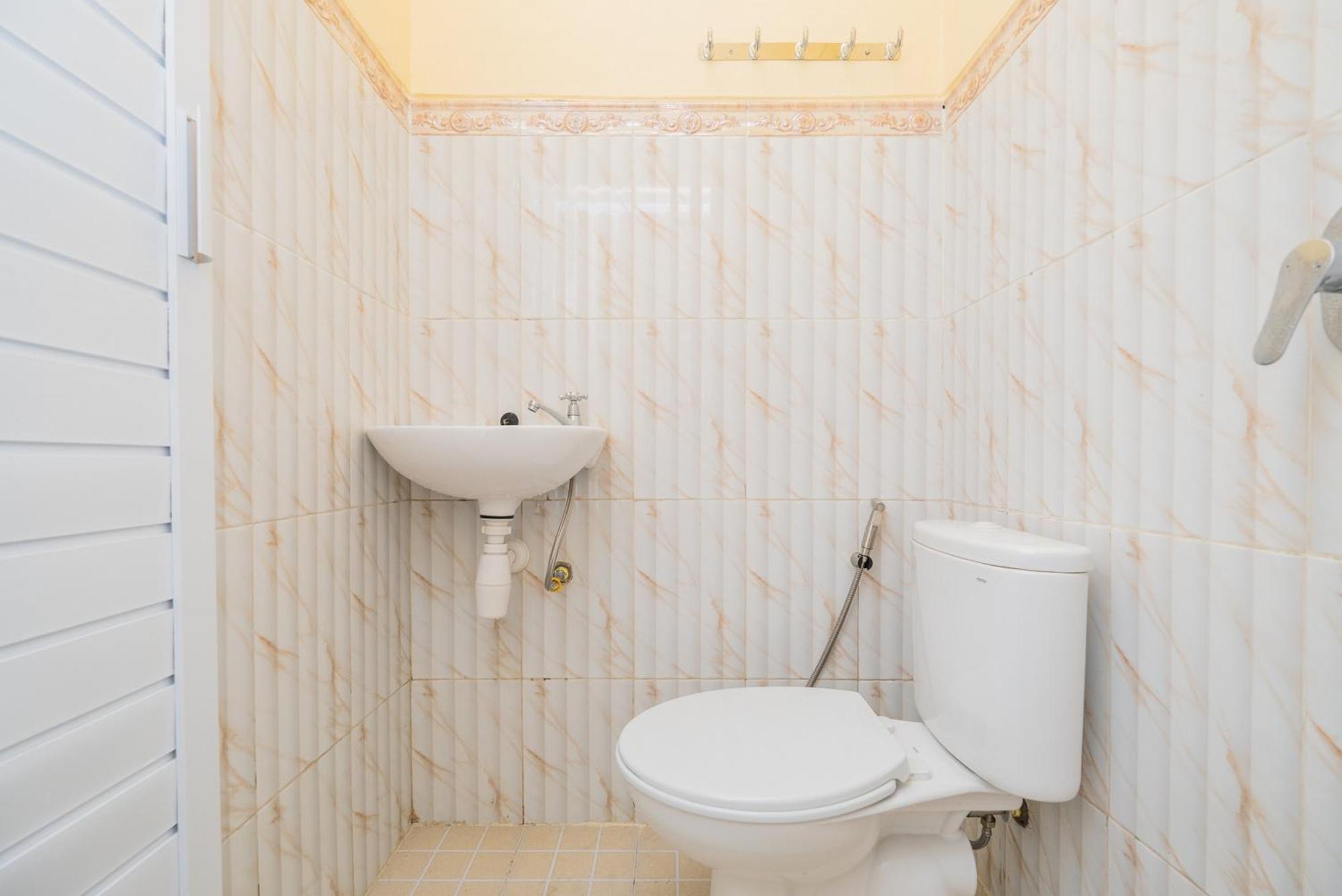 Kedungwaru Reddoorz Syariah Near Rsud Dr Iskak Tulungagung酒店 外观 照片