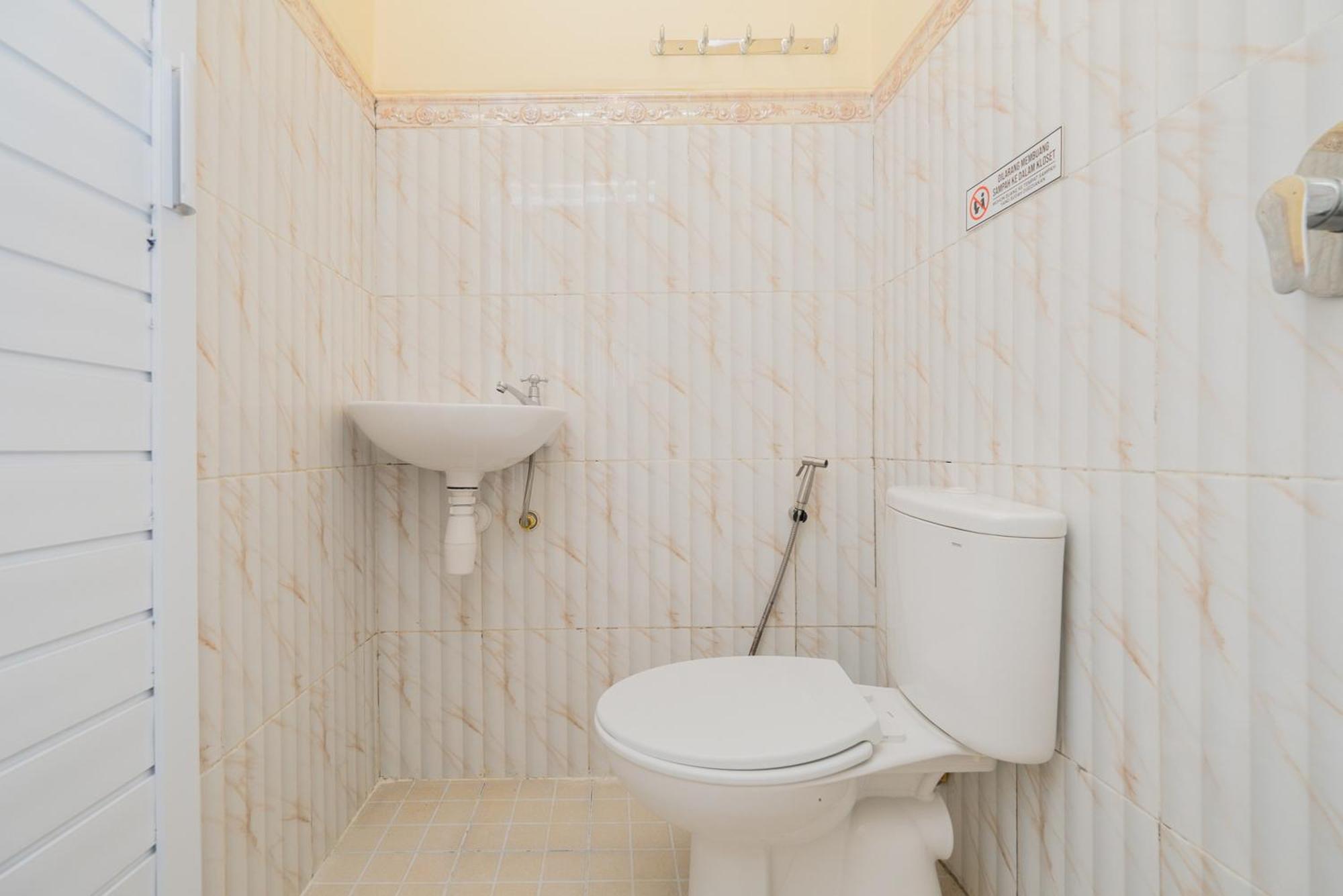 Kedungwaru Reddoorz Syariah Near Rsud Dr Iskak Tulungagung酒店 外观 照片